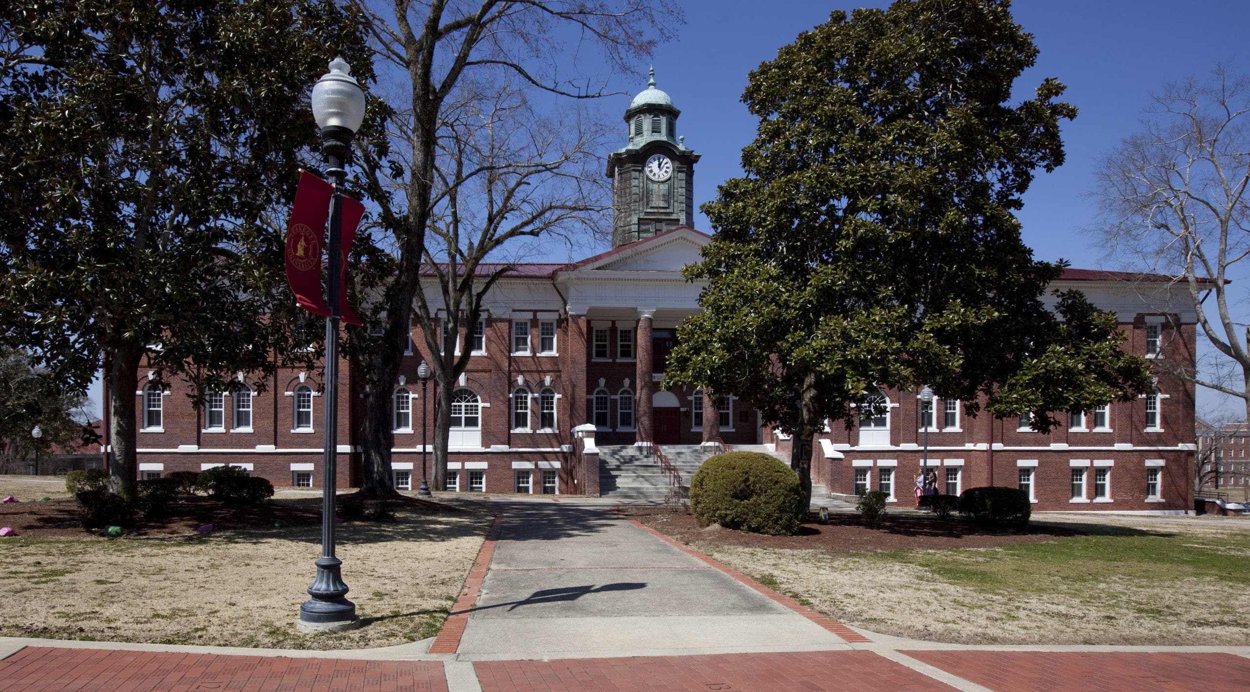 Video captures gunshots during Tuskegee University's 100th homecoming celebration.