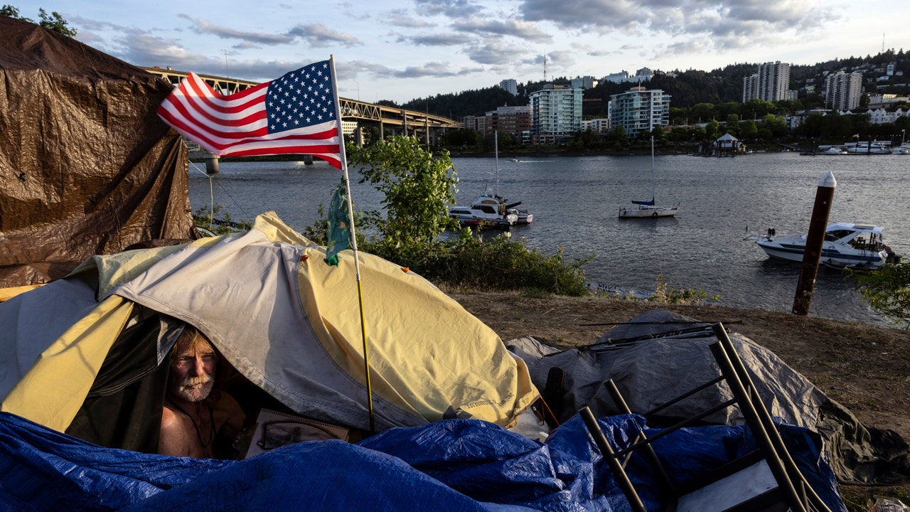 The exodus from the blue city has slowed down for the third consecutive year, with residents feeling trapped.