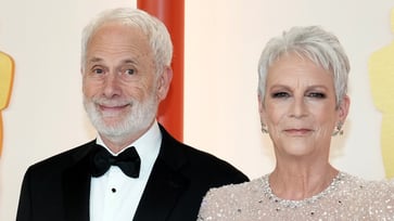 Christopher Guest and Jamie Lee Curtis reveal their 40-year marriage secret.