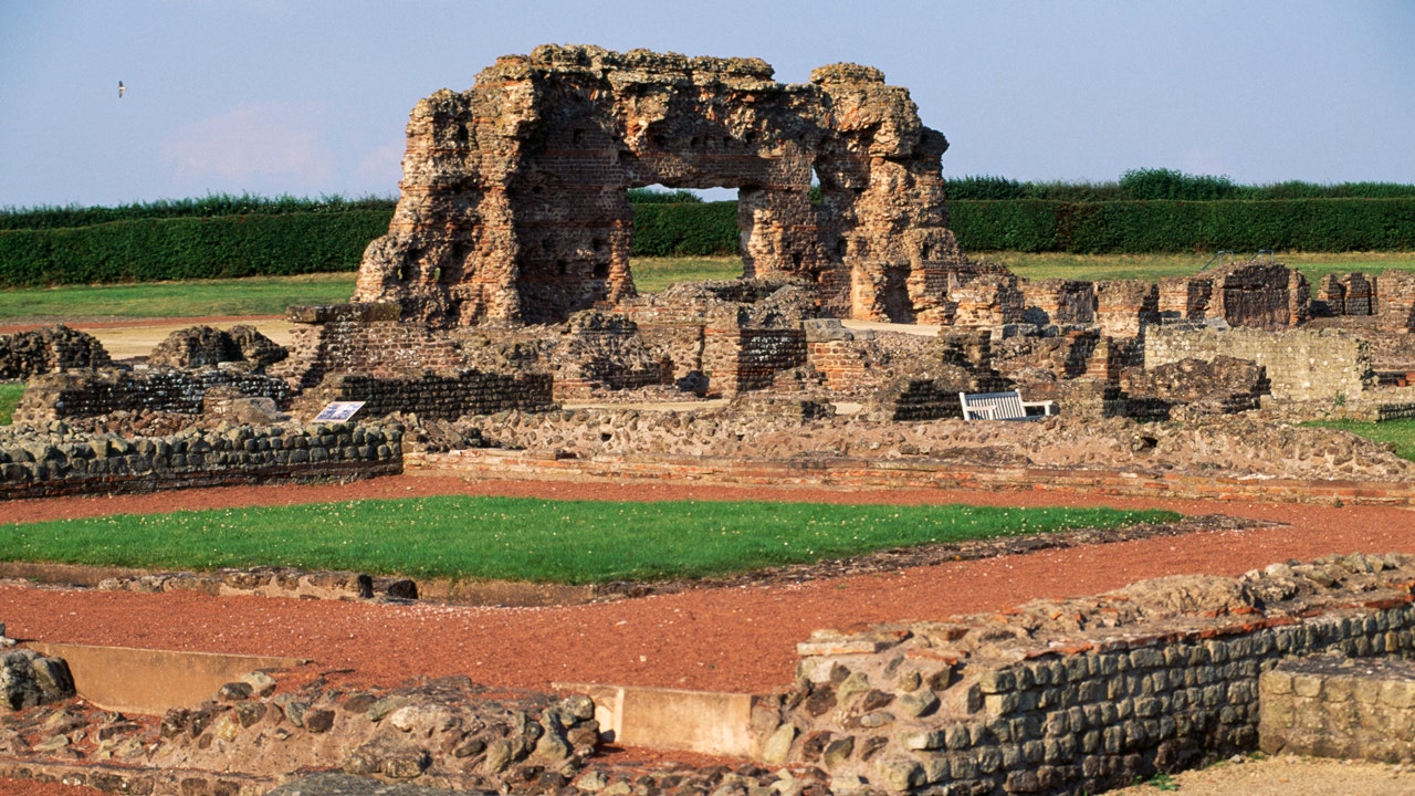 In England, unique artwork dating back to the early 2nd century is discovered by archaeologists.