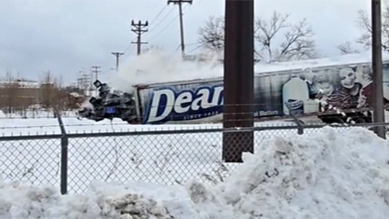 Video shows Pennsylvania train colliding with milk truck.