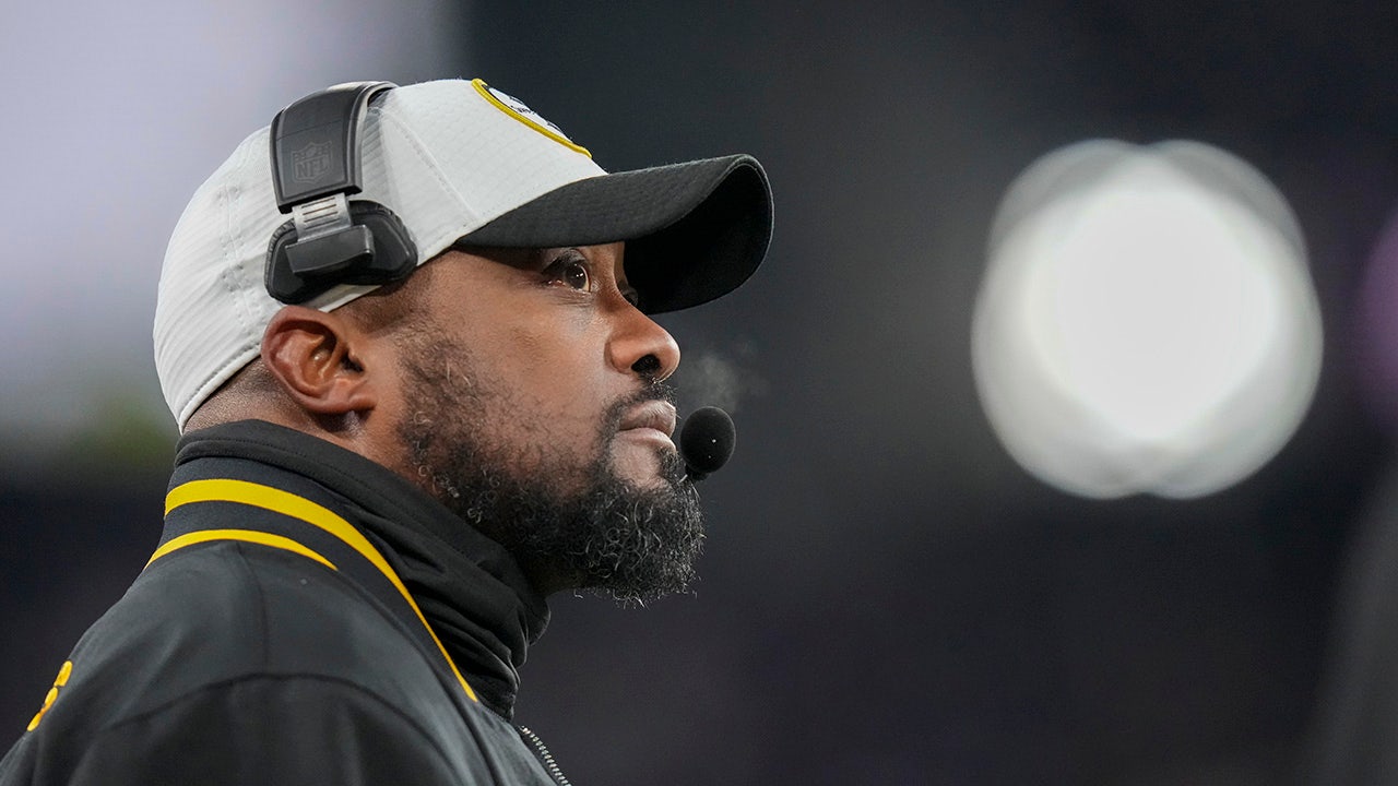 Mike Tomlin denies claims that the Steelers are "stuck" and responds to rumors of a potential trade to a different team.