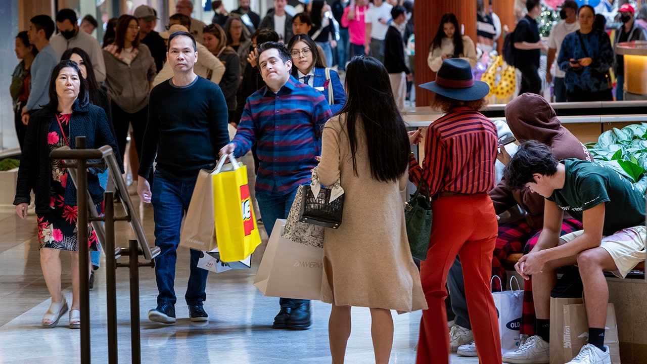 Avoid being scammed on Black Friday by following these 3 tips.