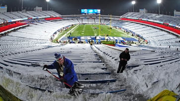 Bills' stadium cleared of snow by NFL fans before game against 49ers: "Prepared for football"