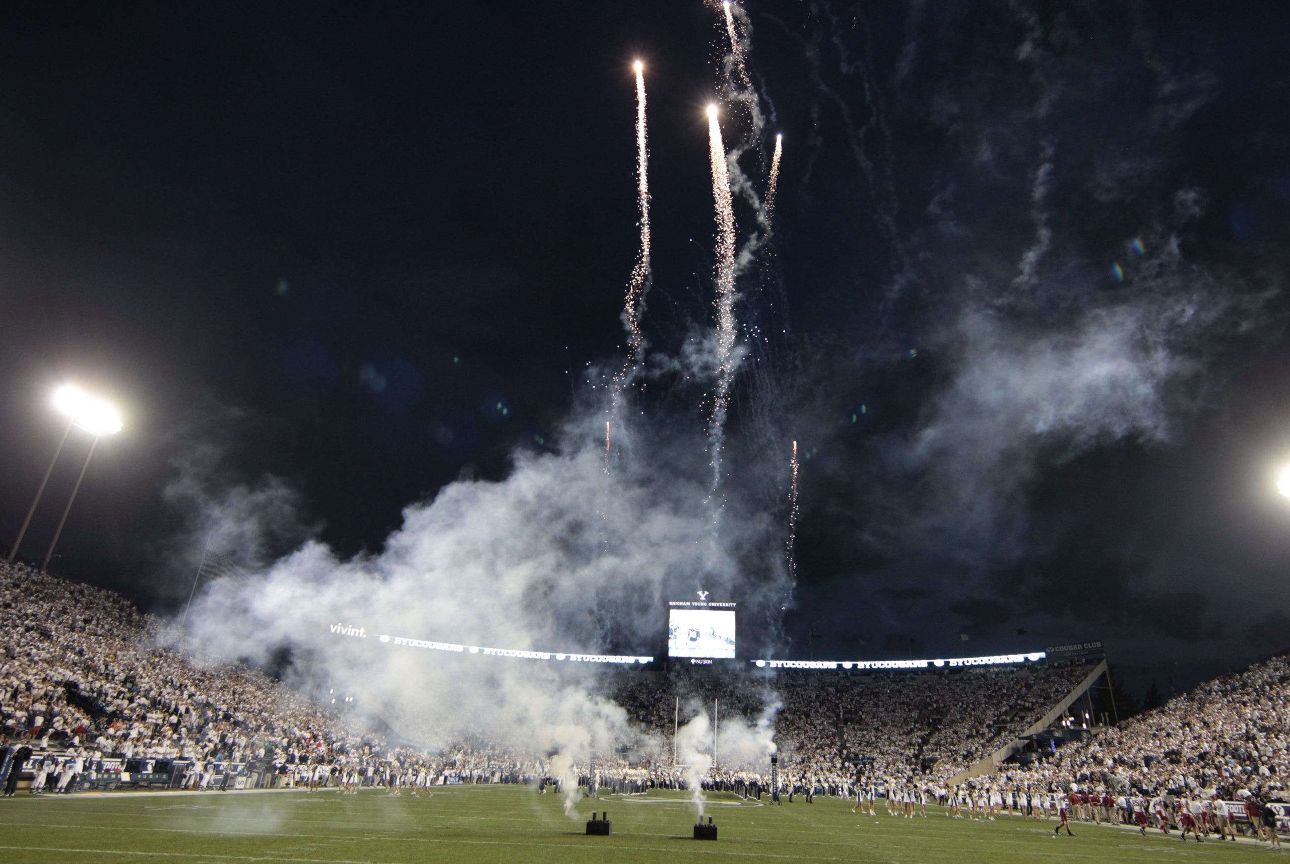 Fireworks at Stadium of Fire concert in Utah cause injuries