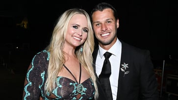 Miranda Lambert and her cop husband took a "risk" with their relationship after only three months together: "No risk, no reward."