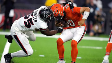 Bears rookie Caleb Williams struggles against Texans defense in victory.